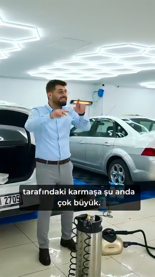 PPF kaplama fiyatlarında 'TPU kullanıyorum' diyen iki uygulamacının neden farklı fiyat verebildiğini Lokman İn otomobil markası benzetmesiyle anlatıyor.