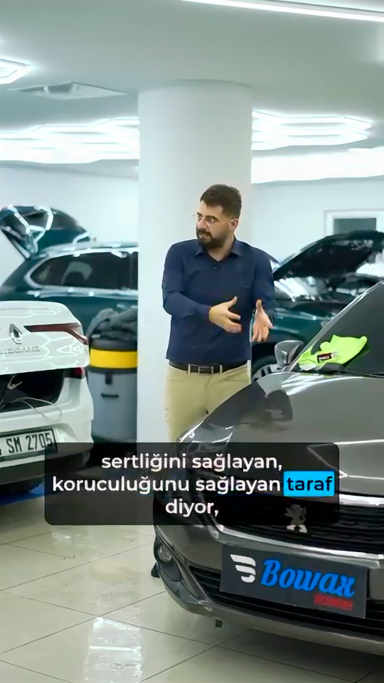 Tek komponentli seramiğin neden tek kat uygulandığını ve iki komponentli üründe ikinci katın ne kattığını Lokman İn anlatıyor.