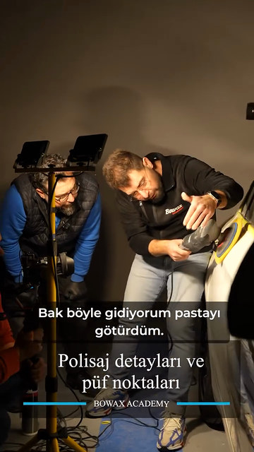Polisajda makineyi geri çekerken pastanın nerede kalması gerektiğini Bowax kurucusu Lokman İn, kapı panelinde iki durumu karşılaştırarak gösteriyor.
