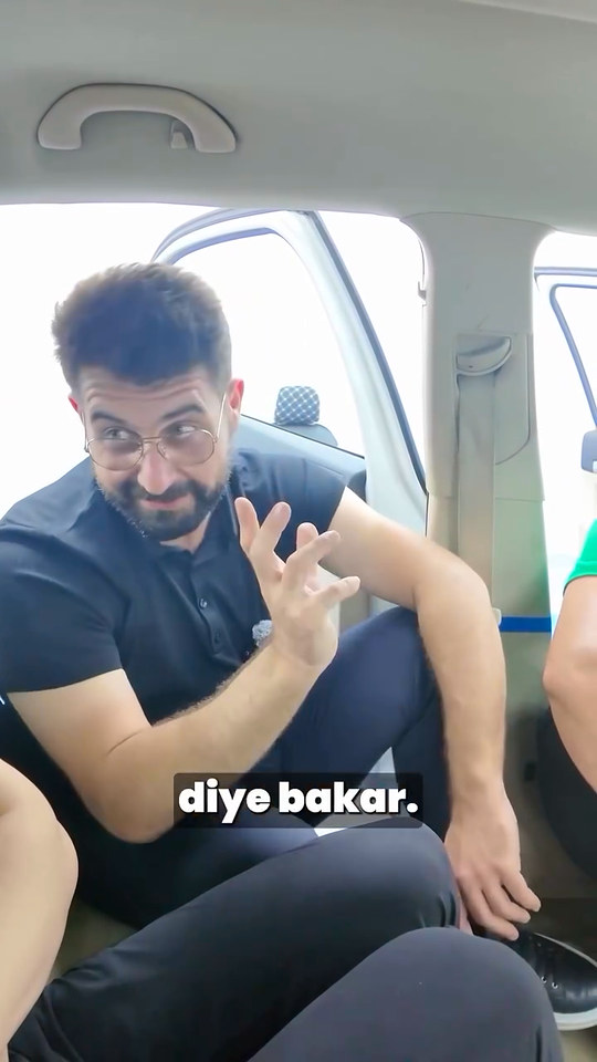 Pasta cilada aracın geri kalanı hatasız olsa da yakılan tek çamurluğun konuşulacağını, önce zarar vermemeyi öğrenmek gerektiğini Lokman İn söylüyor.