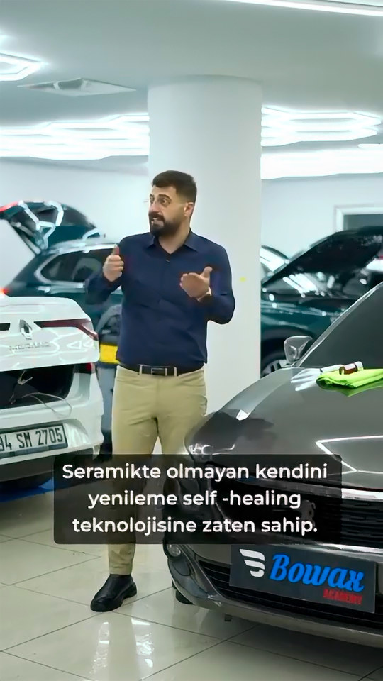 Seramik kaplamalı bir yüzeye uygulanan PPF'in boyaya neden tutunmadığını ve kaza anında ne olduğunu Bowax kurucusu Lokman İn anlatıyor.