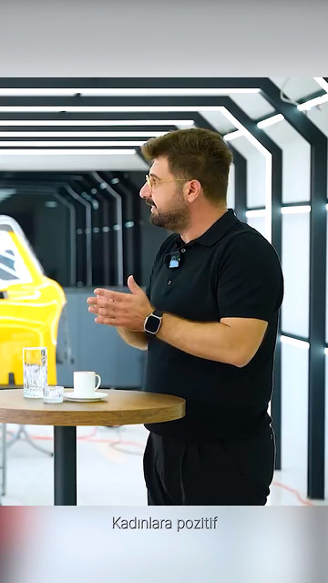 PPF kaplama ve diğer eğitimlerin kaç gün sürdüğünü, kursiyerlerimize sağlanan kıyafet, yemek ve konaklama imkânını Lokman İn sırasıyla anlatıyor.