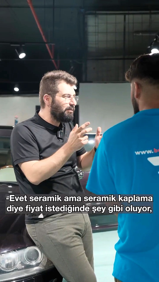 Seramik kaplama fiyatının neden iki günlük bir işin tamamını kapsadığını Bowax kurucusu Lokman İn aracın hazırlık adımları üzerinden anlatıyor.