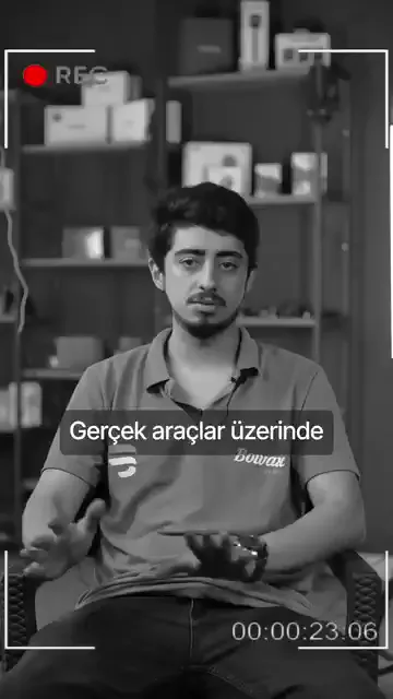 Öne çıkardığı ilk şey, çalışmanın gerçek araçlar üzerinde yapılması ve ayrıntıya inilmesi: “detaylı en incesine”.

Haftayı kendi sözleriyle özetliyor: “Hiç öğrenmediğimiz şeyleri öğrendik.”

Geldiği noktayı ise şöyle tarif ediyor: “kendimi profesyonel bile hissediyorum”.