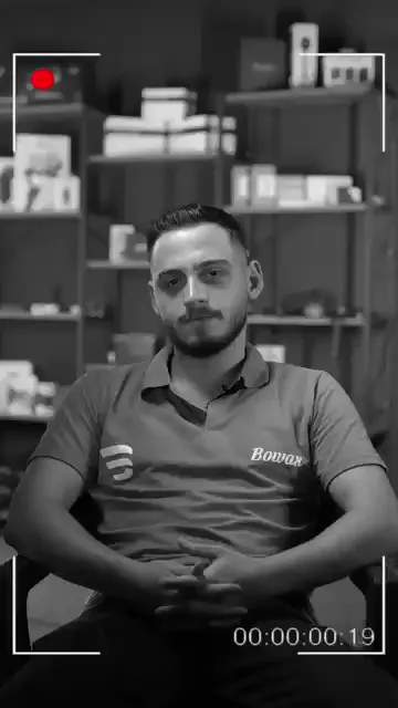 Eğitimleri araştırırken burayla Instagram üzerinden karşılaşmış.

Kararı tek bir kaynakla vermemiş; paylaşılan videoları da izledikten sonra tercihini yapmış.