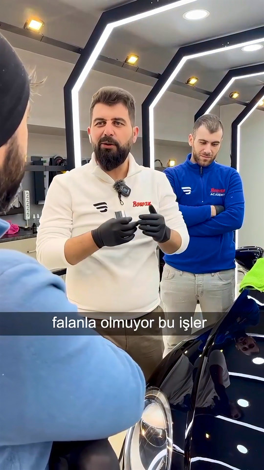 Kaputa bütün şişeyi boşaltmanın neden daha iyi kaplama anlamına gelmediğini Bowax kurucusu Lokman İn kova ve su benzetmesiyle kursiyerlerimize anlatıyor.