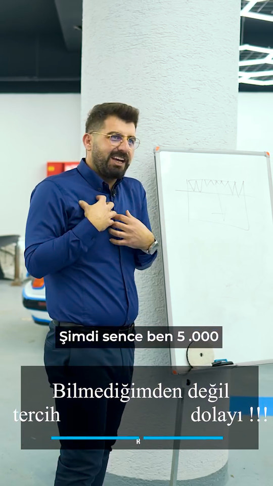 Telefonda gelen fiyat karşılaştırmalarına cevap veren Lokman İn, ucuz seramik kaplamayı neden yapmadığını kalem örneğiyle anlatıyor.