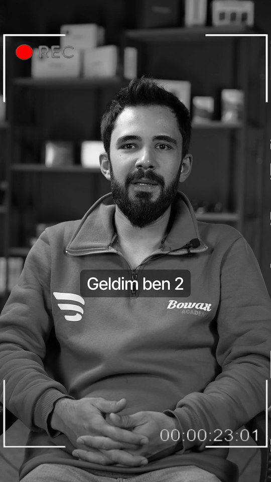 Oto detailing eğitimine başlayalı iki hafta olan kursiyerimiz, memnun olduğunu ve öğrendiklerinin tekrar ve pratikle oturacağını söylüyor.