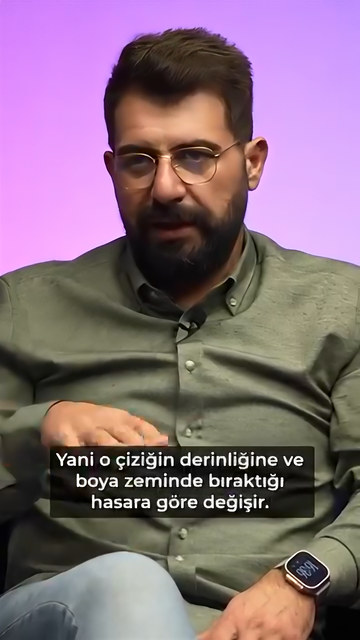 Güneşte görünen çiziklerin pasta cilayla gidip gitmeyeceğinin derinliğe ve boyadaki hasara bağlı olduğunu Lokman İn bir yorum üzerine anlatıyor.