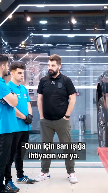 Polisajda çizikleri görmek için neden sarı ışık gerektiğini Lokman İn soru-cevapta, kendi gözündeki rahatsızlığı anlatarak esprili biçimde açıklıyor.