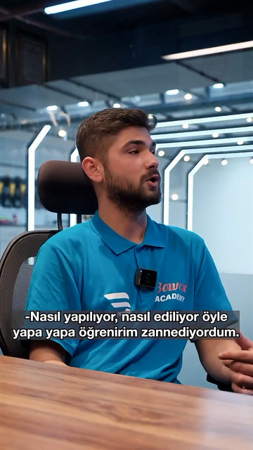 Oto detailing işini yapa yapa öğrenebileceklerini düşünen kursiyerlerimiz, neden eğitime geldiklerini ve ilk günlerin nasıl geçtiğini anlatıyor.