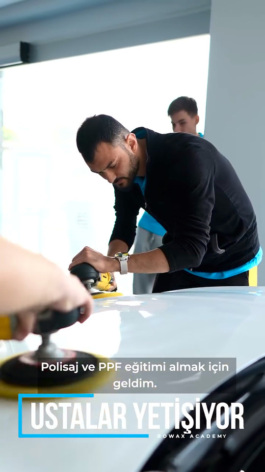 Polisaj ve PPF eğitimine gelen kursiyerimiz, hiç PPF görmeden başladığı günlerdeki korkusunu ve tampon, bagaj, kapı uygulamasından sonrasını anlatıyor.